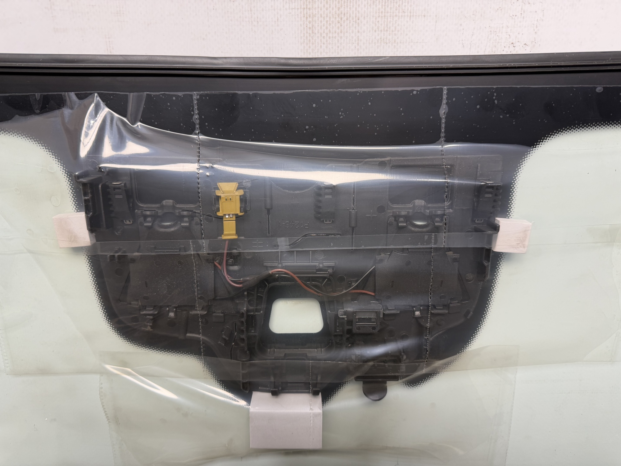 MERCEDES W213 (E-CLASS)  2016- BENSON- ДД 2 КАМЕРЫ (2020-) ПРОЕКЦИЯ МОЛДИНГ  Стекло лобовое