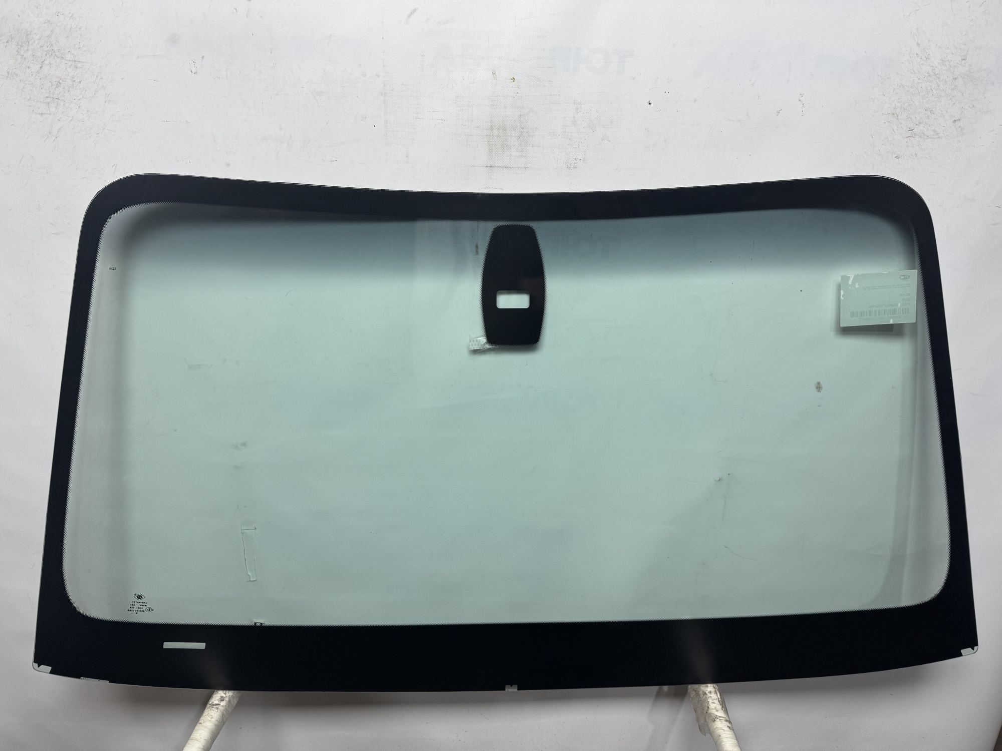 BMW 1-SERIA E87/81  2004-  FYG- датчик дождя(место) СЕРАЯ ПОЛОСА Стекло лобовое