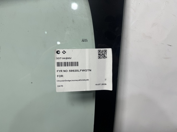 DODGE JOURNEY 2011  FYG Стекло лобовое