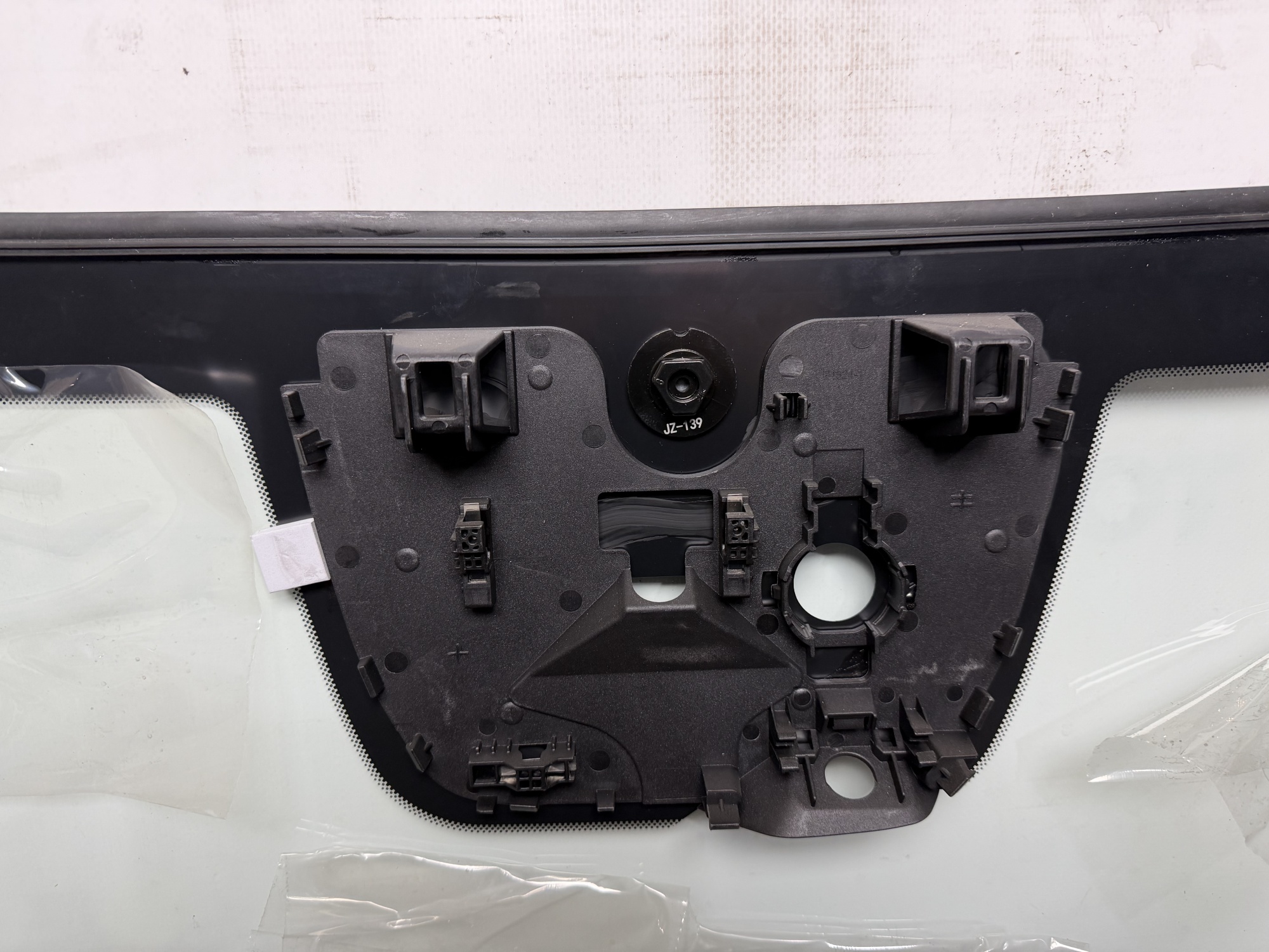 GEELY MONJARO 2021- BENSON ДД КАМЕРА(РЕСТ 2025) ПРОЕКЦИЯ БЕЗ ПОЛОСЫ Стекло лобовое