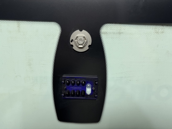 BMW 6-SER 2004-2010 E63 FYG ДД ПЯТАК Стекло лобовое