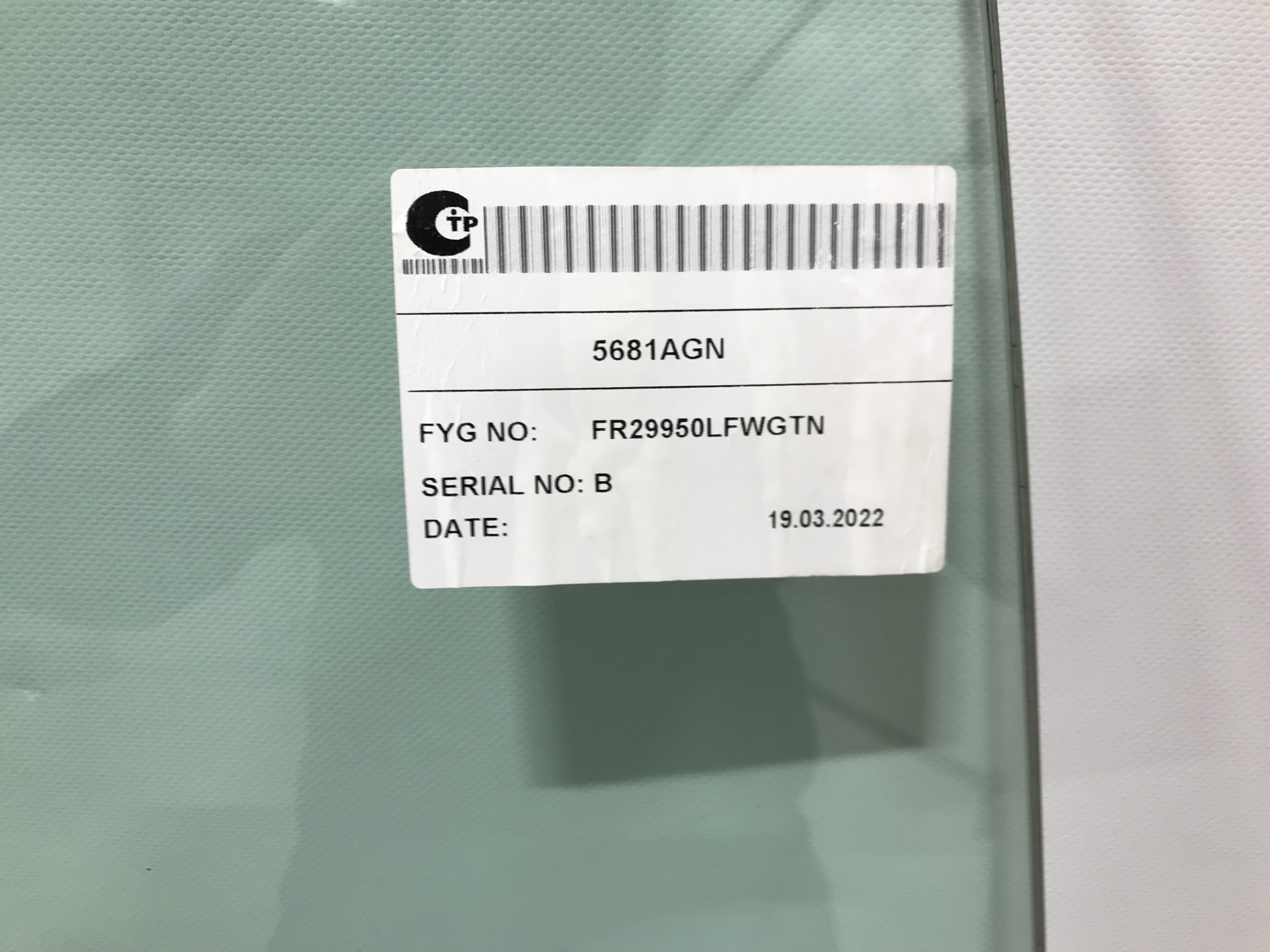 MITSUBISHI CANTER FE 800 00- FYG (74*187)  Стекло лобовое 