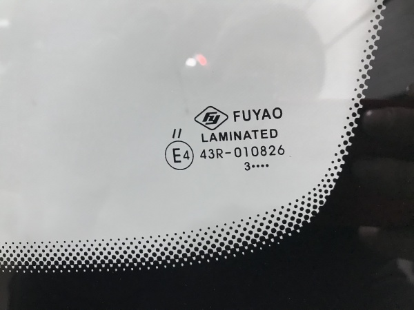 MERCEDES BENZ A-CLASS 168 98-2004 FYG СЕРАЯ ПОЛОСА Стекло лобовое 