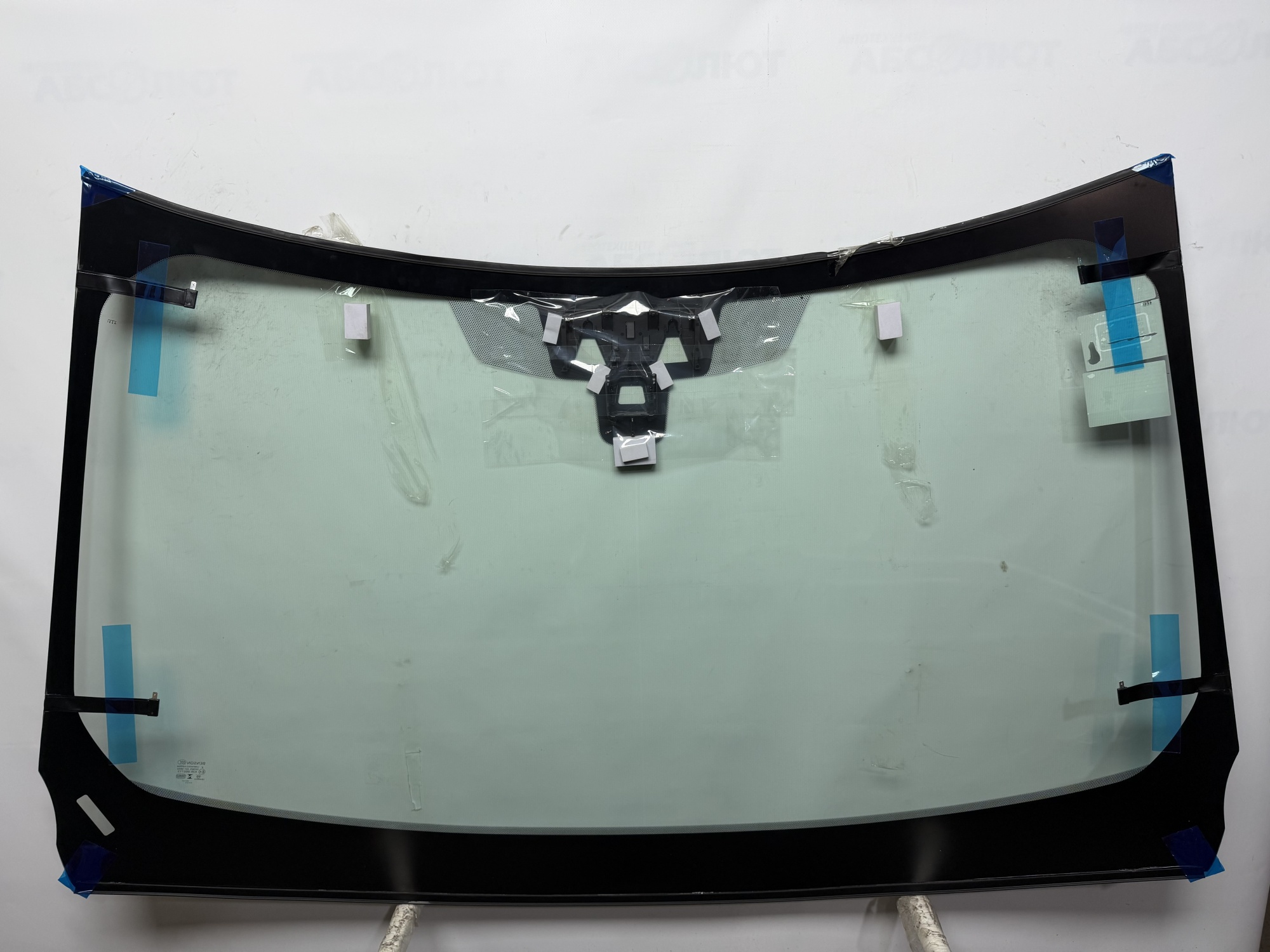 LAND ROVER DISCOVERY V 2016-  BENSON  [полный обогрев+ ДД+2е Камеры+молдинг] Стекло лобовое 