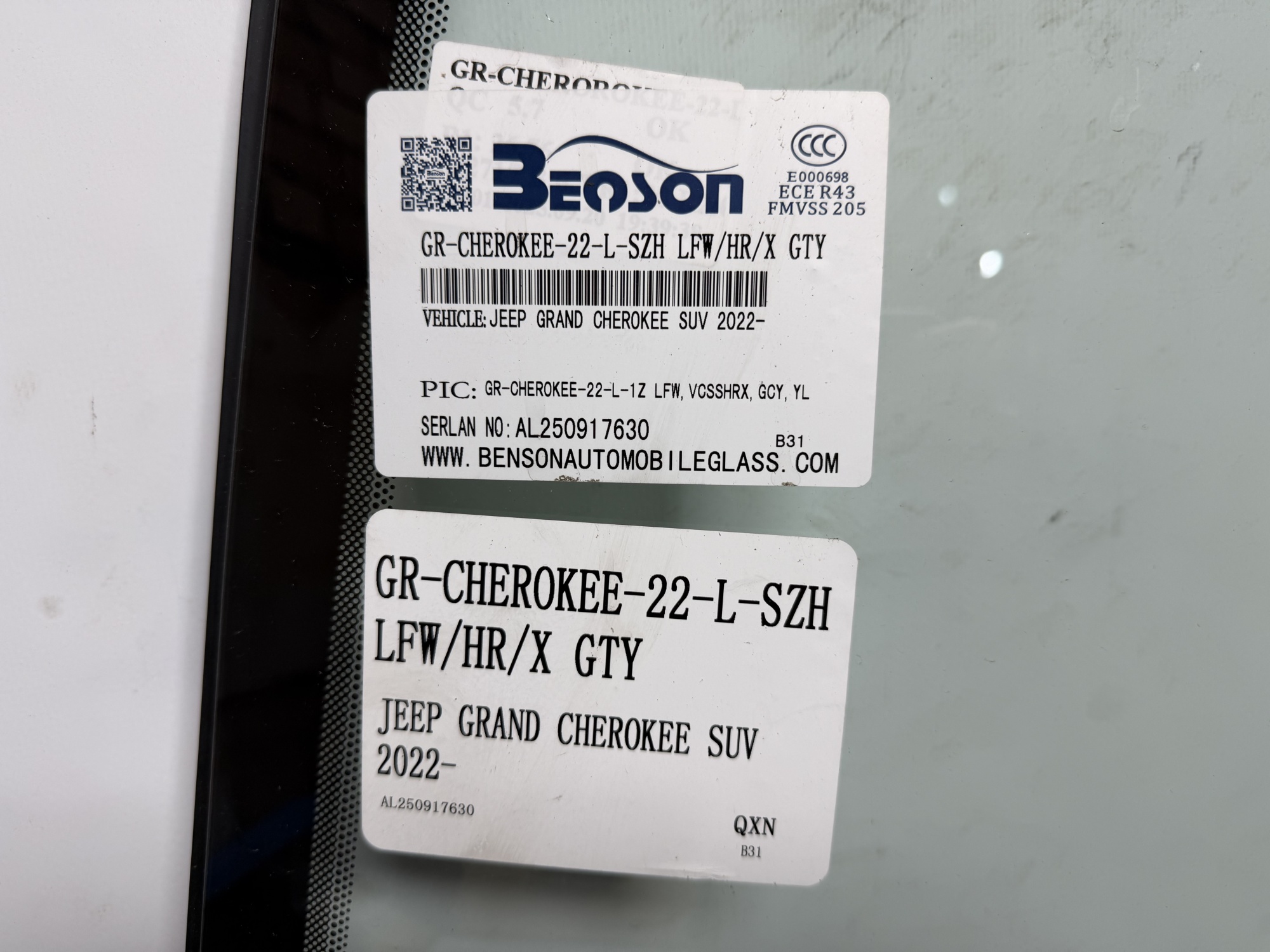 JEEP GRAND CHEROKEE 2021- BENSON ДД  КАМЕРА(ОБОГРЕВ) МОЛДИНГ Стекло лобовое 