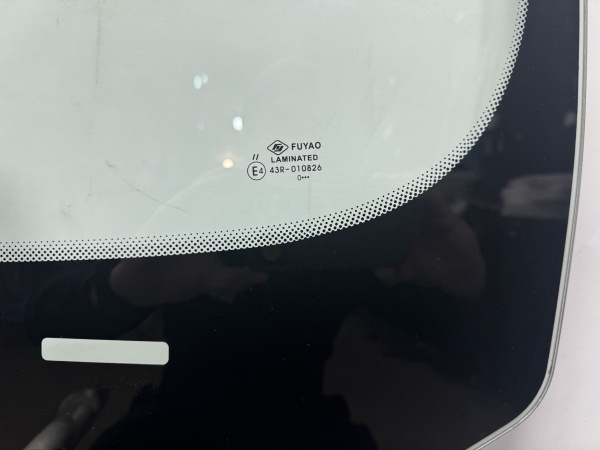 BMW 5-SERIA  F10/F11  2012- FYG ДД(РЕСТАЙЛИНГ) СЕРАЯ ПОЛОСА  Стекло лобовое