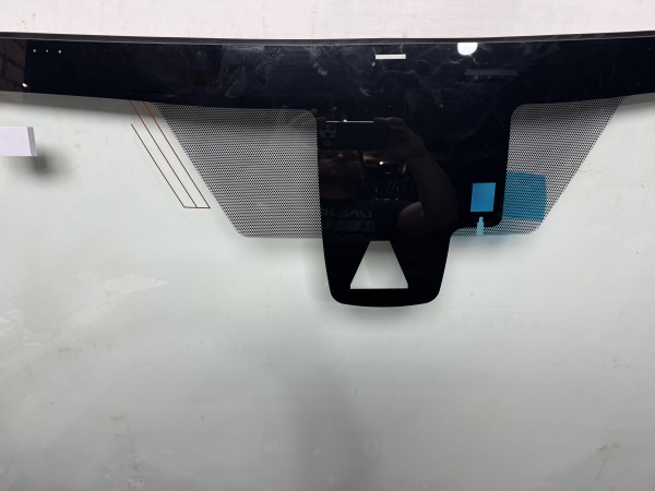 TOYOTA PRIUS IV (XW50)  2015-R  BENSON ПРАВЫЙ РУЛЬ КАМЕРА ДД АНТЕНА Стекло лобовое