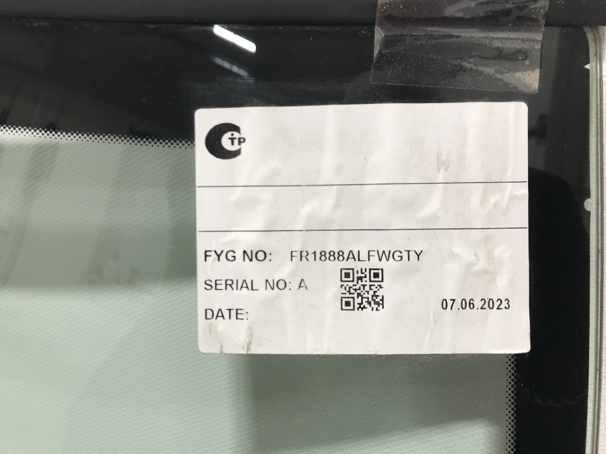 SUBARU FORESTER 97-03   FYG ЗЕЛЕНАЯ ПОЛОСА ПОДОГРЕВ ПРАВЫЙ РУЛЬ молдинг Стекло лобовое  