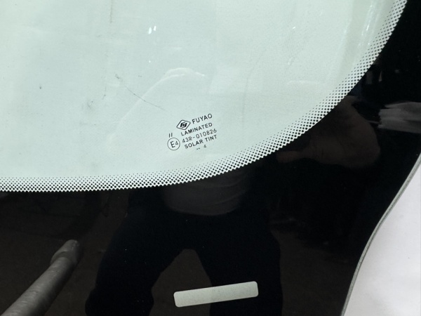 BMW 6-SER 2004-2010 E63 FYG ДД ПЯТАК Стекло лобовое