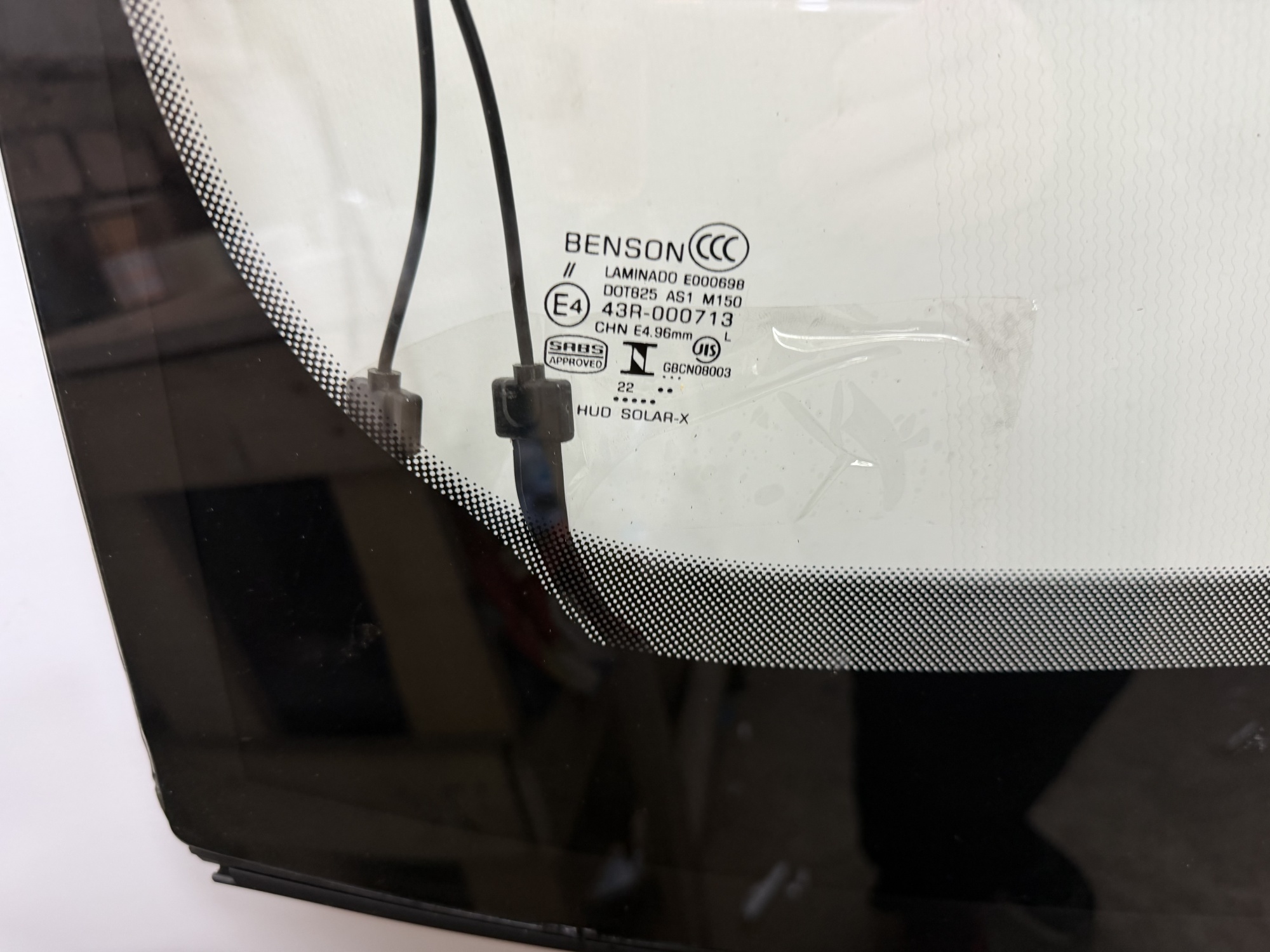 AUDI Q8  2018-  BENSON-ДД-КАМЕРА ПРОЕКЦИЯ АТЕРМАЛ ПОЛНЫЙ ПОДОГРЕВ(НИТИ) Стекло лобовое  