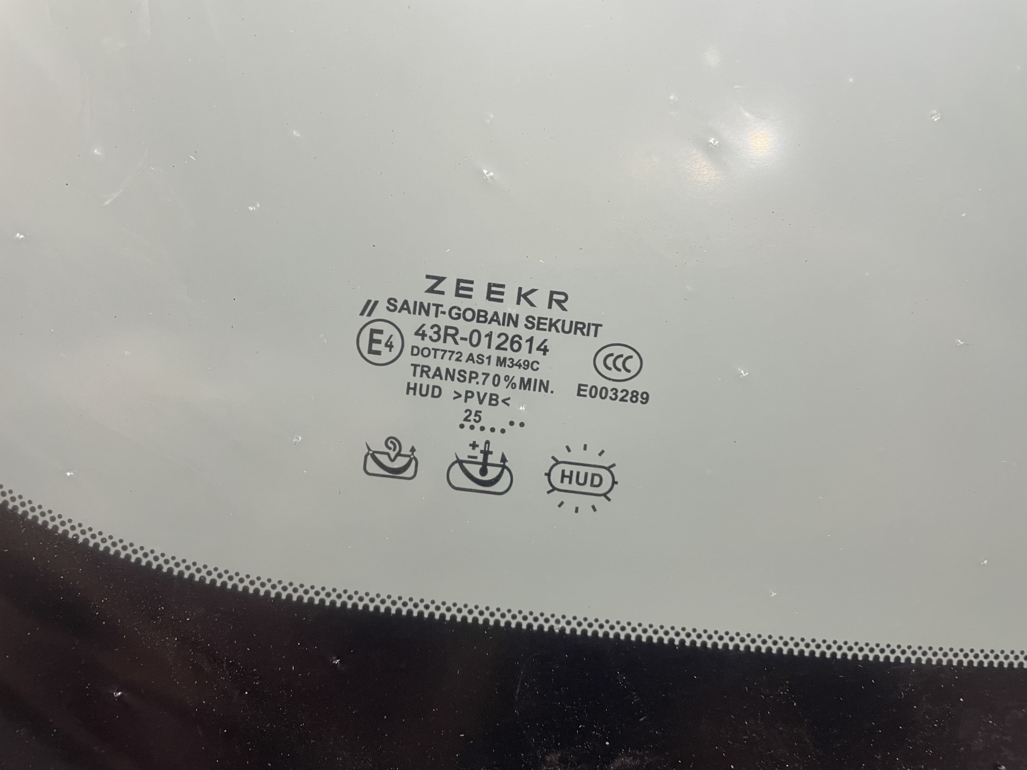 ZEEKR 9X  2025- ZEEKR 6608486984 ДД КАМЕРА ПРОЕКЦИЯ Стекло лобовое