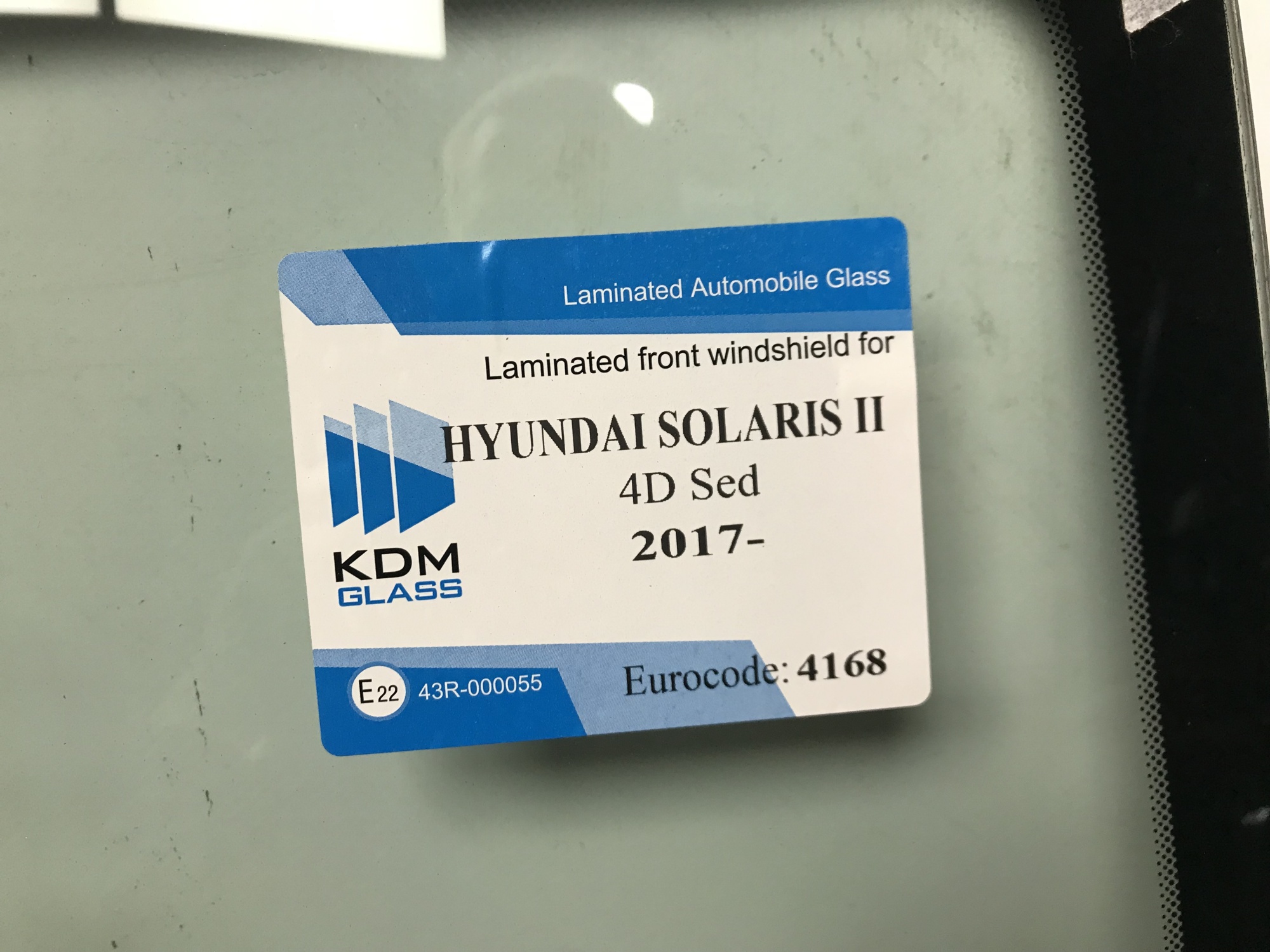 HYUNDAI SOLARIS II 2017-  KDM- Стекло лобовое 